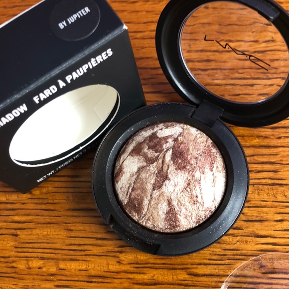 NWT MAC Mineralize Eyeshadow By Jupiter Vintage - Picture 2 of 4